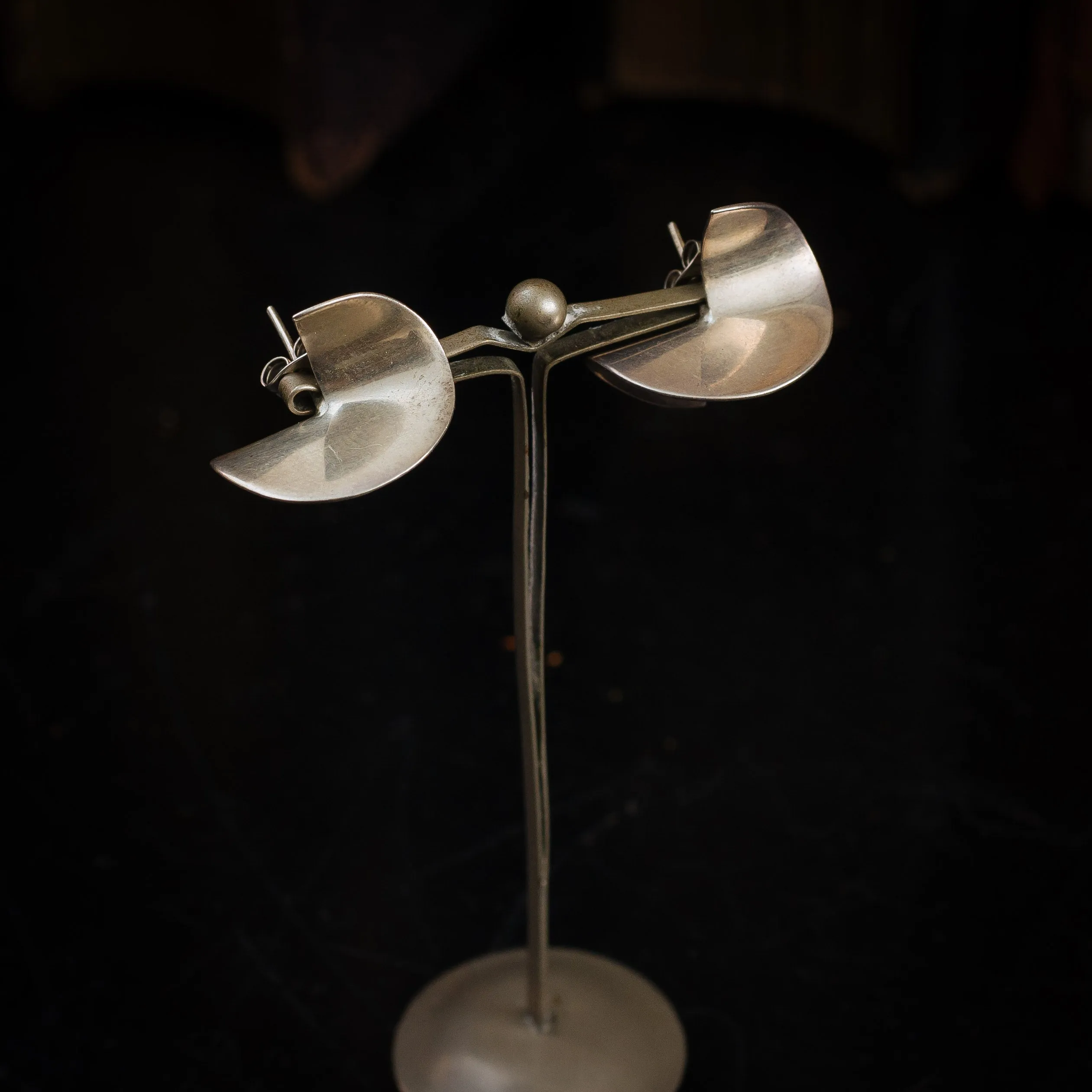 Cool Vibe!! Vintage 1980's Modernist Silver Earrings