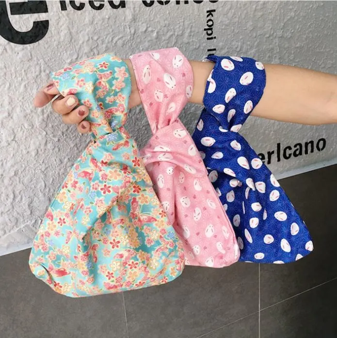 Gilding Broken Flowers Knot Bag