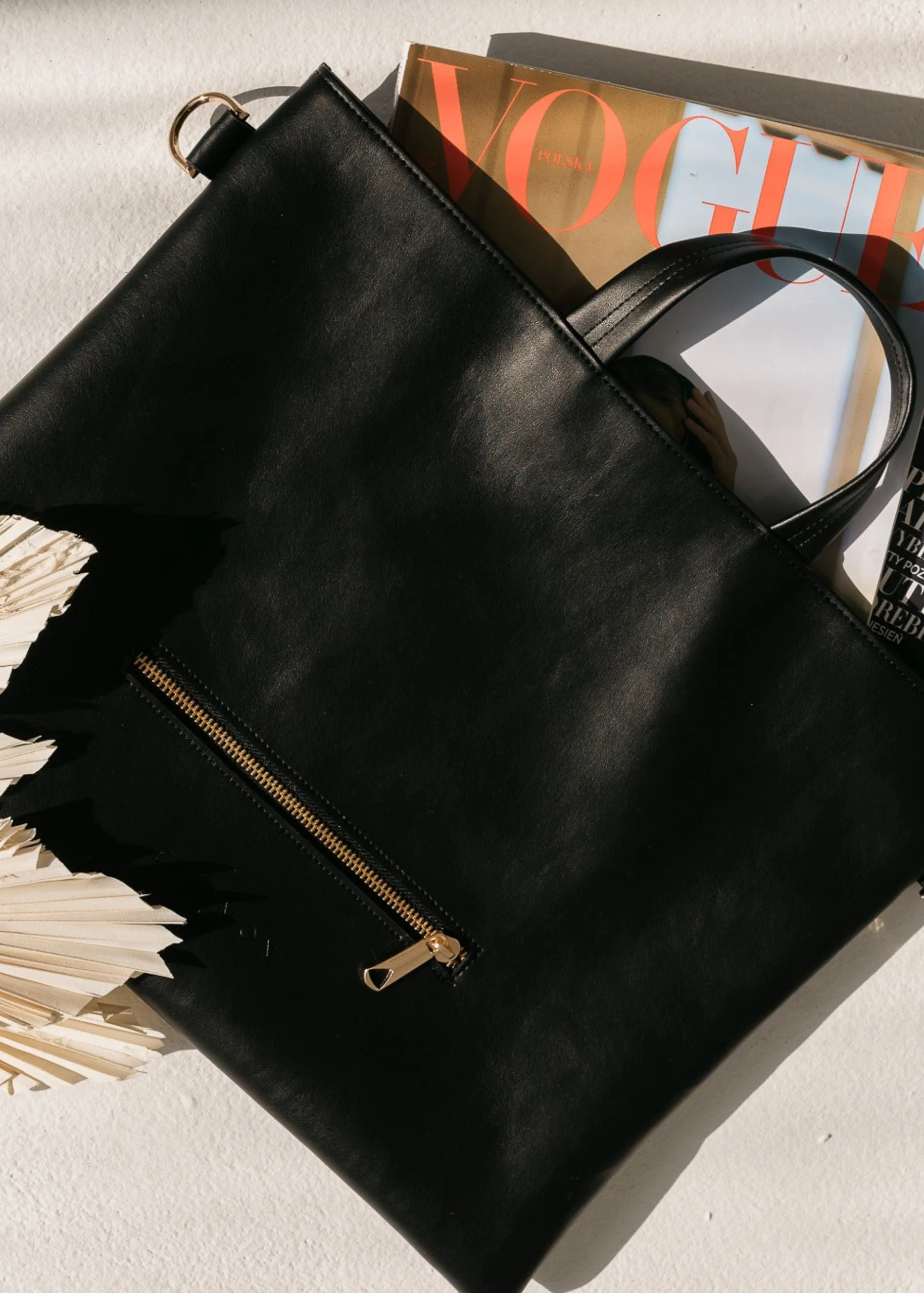 Unisex Corn Leather Vegan Laptop Bag | Black